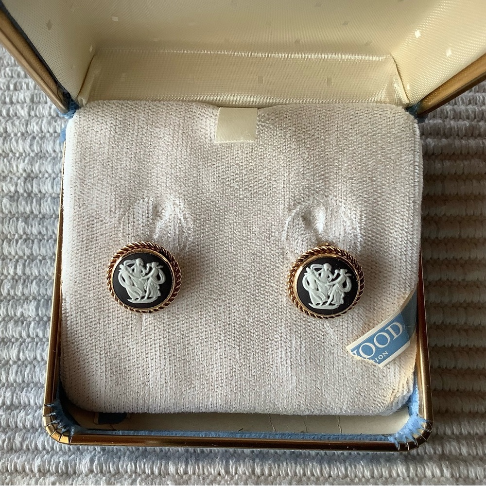 Vintage VanDell Black Wedgewood Cupid earrings